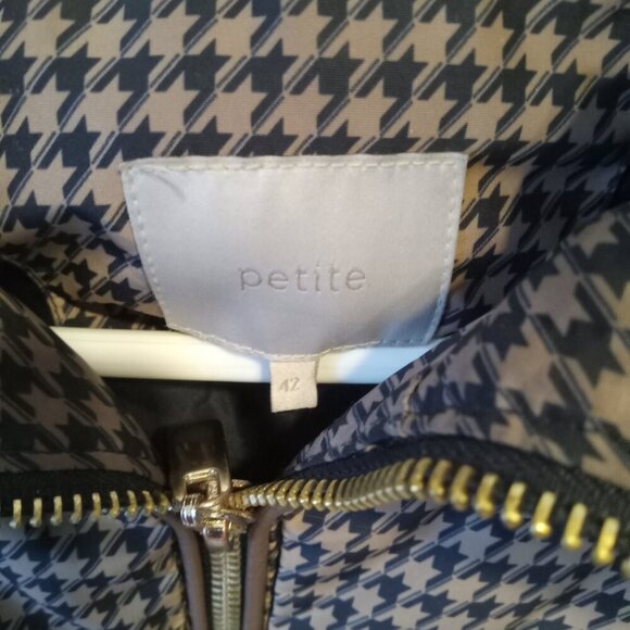 Petite- size S- puffer jacket with hidden hoodie - Picture 5 of 5